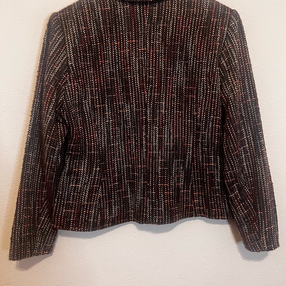 Sag Harbor Brown Blazer w/mixed colored tweet Accents. office/weekend. Size 8P - Picture 4 of 4